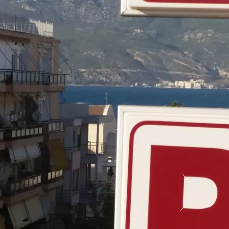 Acropolis Hotel 2*